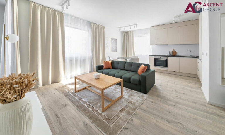 ASCII   Kolor stitching | 2 pictures | Size: 10964 x 6792 | Lens: Standard | RMS: 3.66 | FOV: 115.15 x 85.24 ~ -10.09 | Projection: Planar | Color: LDR |