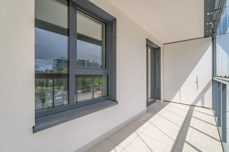 de183d436ba082540c99cf9310456-10